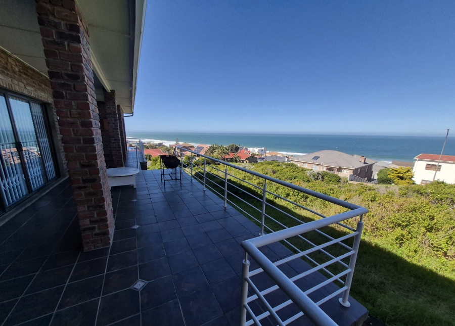 5 Bedroom Property for Sale in Dana Bay Western Cape